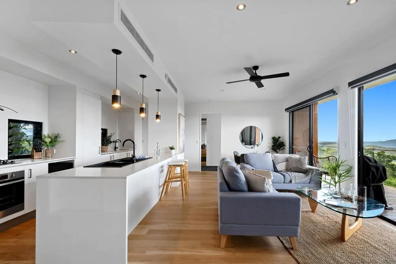 Chalet The Ridge At Maleny Villa